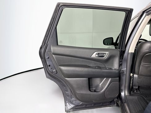 Used 2014 Nissan Pathfinder Platinum w/ Platinum Premium Package AWD/4WD image 27