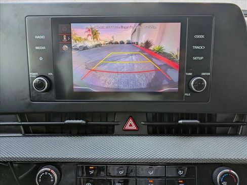 Used 2024 Kia Sportage LX image 13