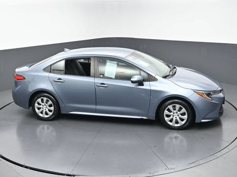 Used 2021 Toyota Corolla LE w/ Carpet Mat Package (TMS) FWD image 40