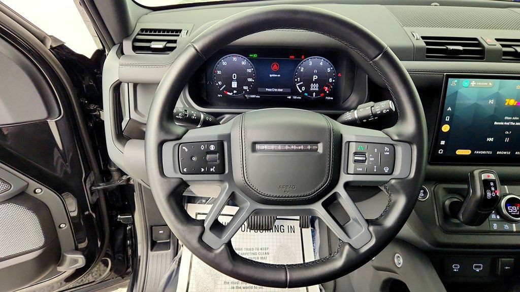 Used 2024 Land Rover Defender 130 X-Dynamic SE AWD/4WD image 14