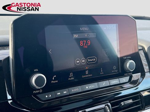 Used 2024 Nissan Pathfinder SV image 18