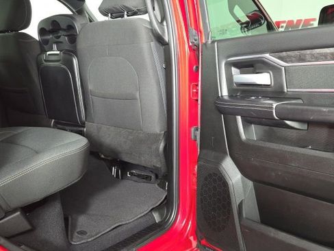 Used 2024 RAM 2500 Big Horn w/ Sport Appearance Package image 27