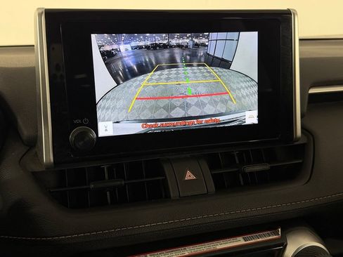Used 2025 Toyota RAV4 LE FWD image 20
