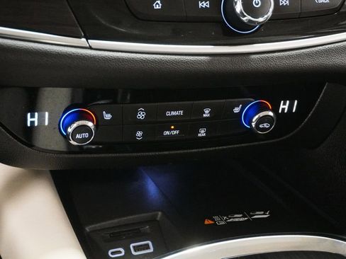 Used 2023 Buick Enclave Essence w/ Experience Buick Package image 29