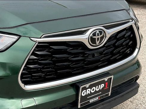 Used 2025 Toyota Highlander Limited image 30