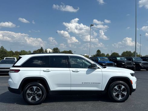 Used 2022 Jeep Grand Cherokee Limited 4xe AWD/4WD image 2