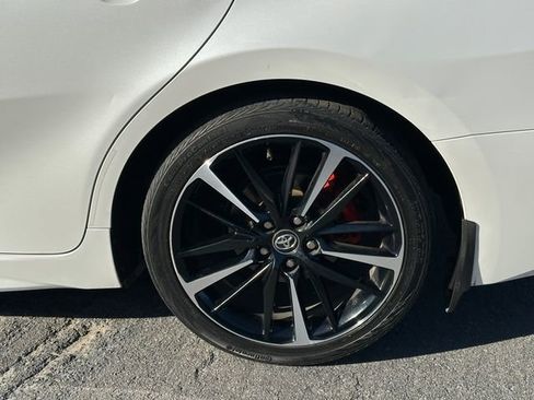 Used 2020 Toyota Camry XSE image 9