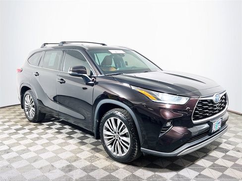 Certified 2020 Toyota Highlander Platinum image 1