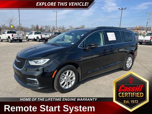 Used 2022 Chrysler Pacifica Touring-L image 1