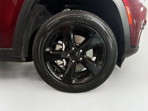 Used 2022 Jeep Grand Cherokee L Laredo RWD image 34