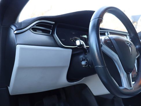 Used 2016 Tesla Model S 85D image 25