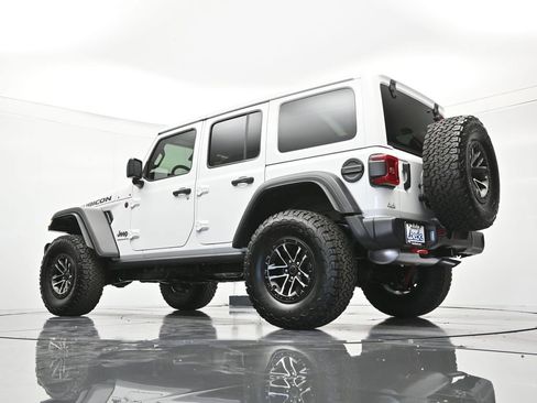 New 2026 Jeep Wrangler Unlimited Rubicon AWD/4WD image 39