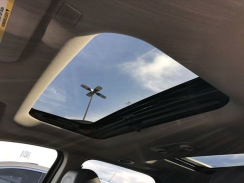 Used 2017 GMC Acadia Limited SLT image 8