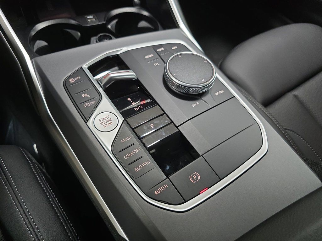 Used 2026 BMW 230i Coupe w/ Convenience Package RWD image 17