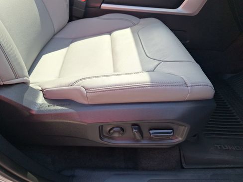 Used 2026 Toyota Tundra Limited AWD/4WD image 36