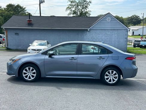 Used 2024 Toyota Corolla LE FWD image 3