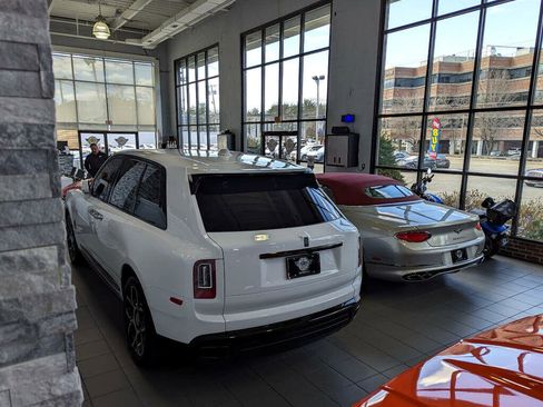 Used 2022 Rolls-Royce Cullinan Black Badge image 75