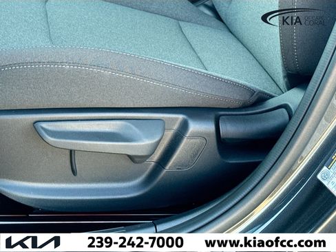 New 2025 Kia K4 LXS image 23