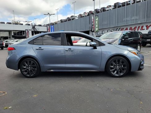 Used 2023 Toyota Corolla SE w/ SE Premium Package FWD image 29