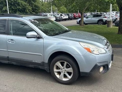 Used 2013 Subaru Outback 2.5i Limited AWD/4WD image 13