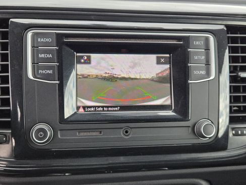 Used 2018 Volkswagen Beetle 2.0T S image 8