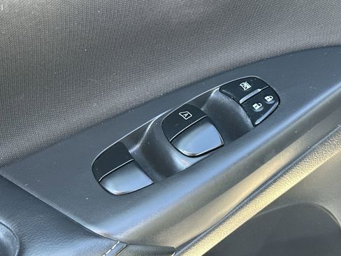 Used 2019 Nissan Sentra SV w/ Special Edition Package image 15