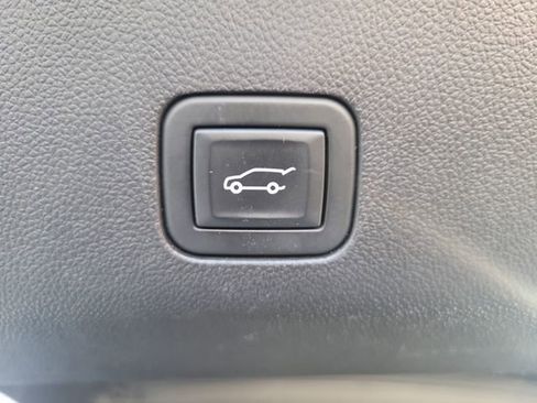 Used 2023 Chevrolet Tahoe High Country w/ Advanced Technology Package AWD/4WD image 32