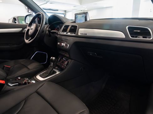 Used 2018 Audi Q3 2.0T Premium Plus image 16