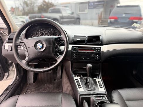 Used 2004 BMW 325i Sedan image 18