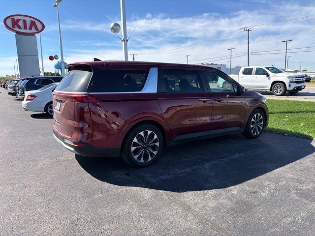 Certified 2024 Kia Carnival EX FWD image 5