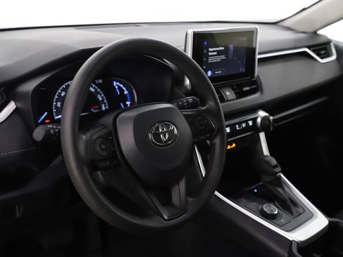 Used 2025 Toyota RAV4 LE AWD/4WD image 22