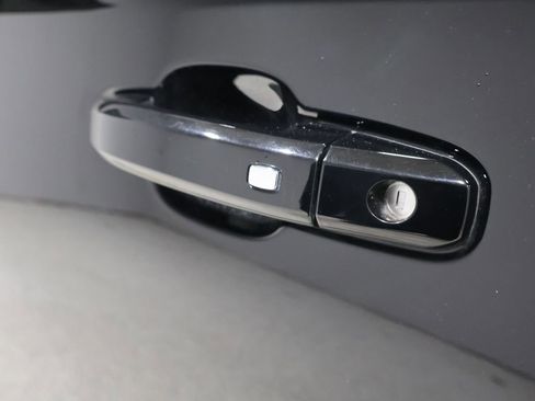 Used 2024 GMC Sierra 1500 AT4 w/ Technology Package image 11