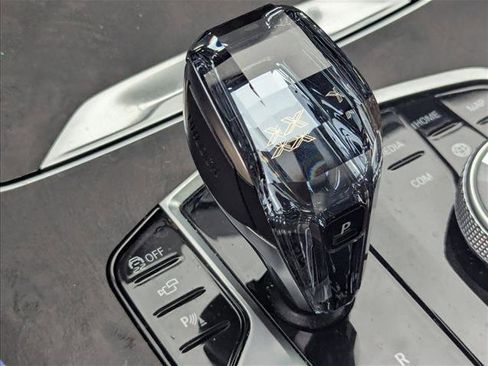 Used 2022 BMW X7 xDrive40i w/ Premium Package image 6