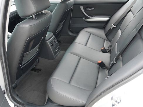 Used 2006 BMW 325i Sedan RWD image 25