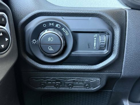 New 2025 Jeep Gladiator Sport AWD/4WD image 14