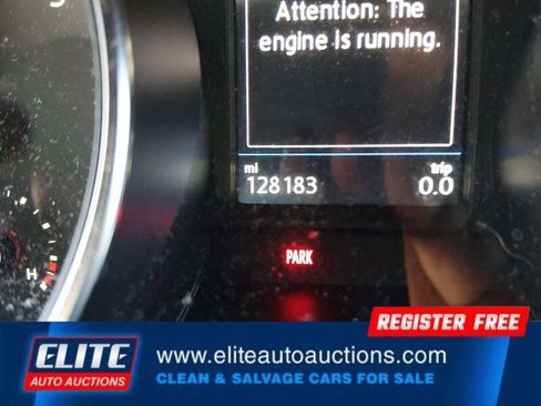 Used 2018 Volkswagen Tiguan SEL AWD/4WD image 30