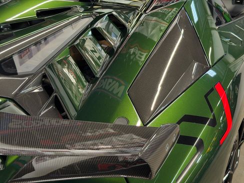 Used 2021 Lamborghini Aventador SVJ AWD/4WD image 24