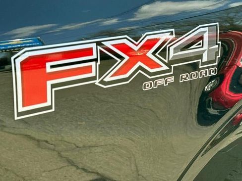 Used 2021 Ford F150 Lariat w/ Equipment Group 502A High AWD/4WD image 7