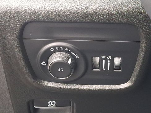 Certified 2023 Jeep Grand Cherokee L Limited w/ Black Appearance Package AWD/4WD image 25