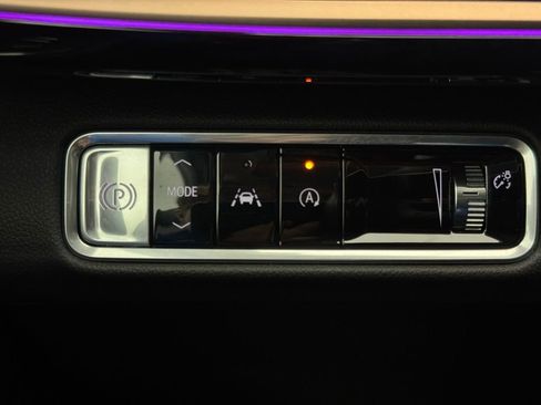 Used 2025 Buick Envision Sport Touring image 19