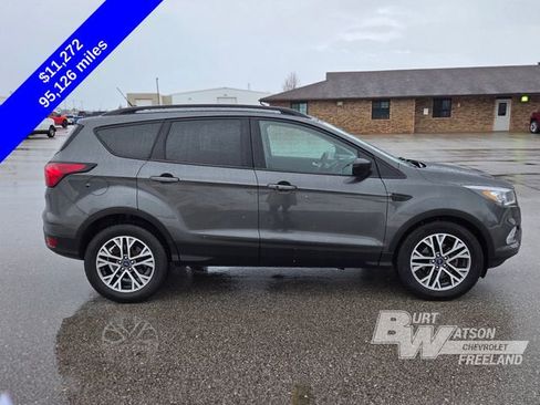 Used 2019 Ford Escape SE image 5