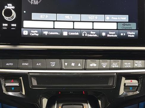 Used 2025 Honda Odyssey Touring image 18