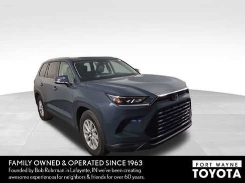 Used 2025 Toyota Grand Highlander FWD image 4