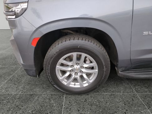 Used 2022 Chevrolet Suburban LT image 14