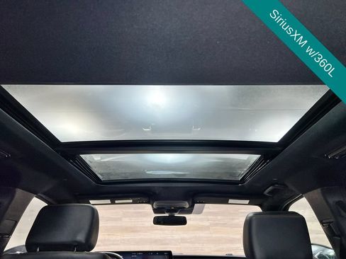 Used 2025 Ford Expedition Tremor AWD/4WD image 4