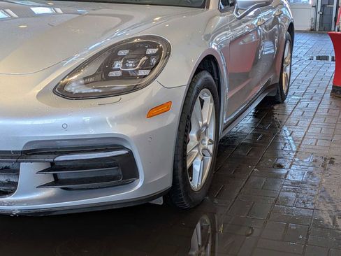 Used 2017 Porsche Panamera 4 image 10
