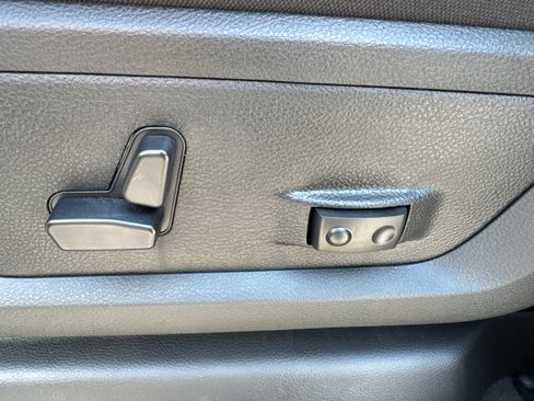 New 2026 RAM 3500 Big Horn AWD/4WD image 10