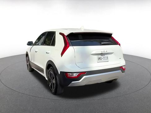 Used 2026 Kia Niro LX FWD image 11
