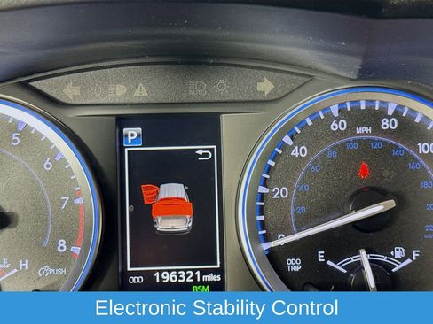 Used 2018 Toyota Highlander XLE image 15