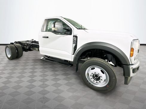 New 2026 Ford F550 4x4 Regular Cab Super Duty image 4